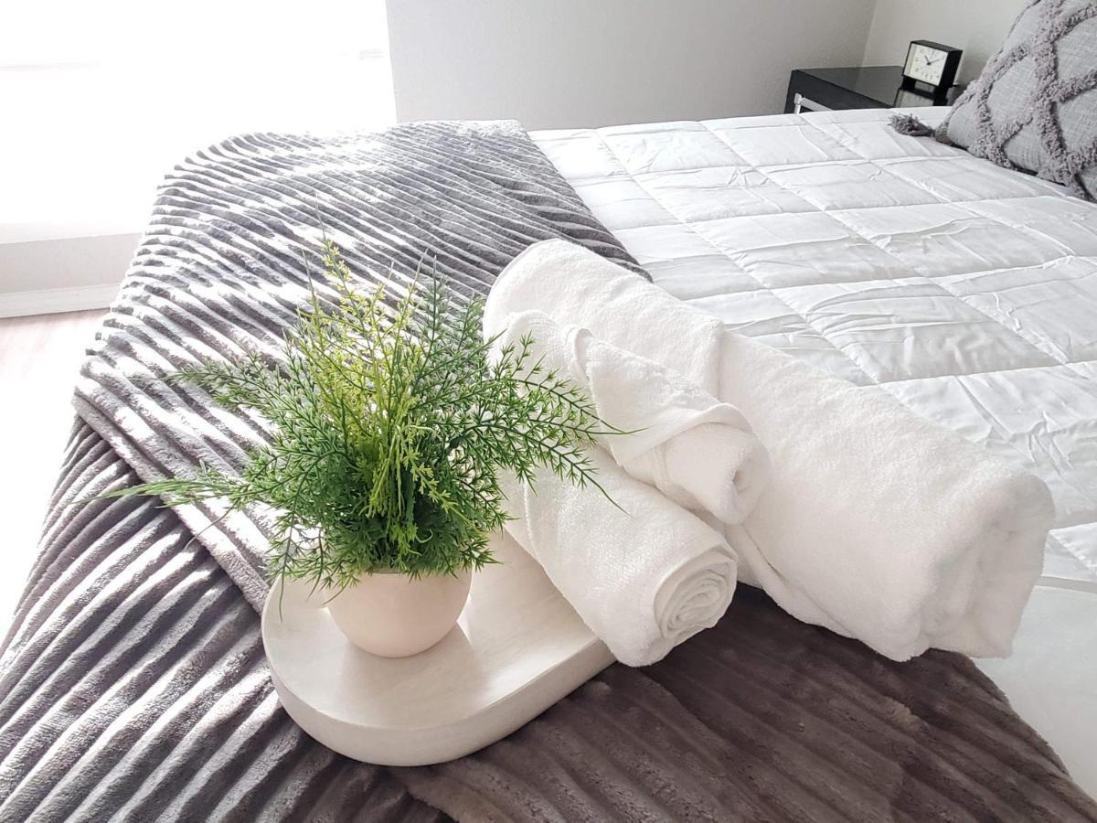 Fashionable Stylish Apartment Houston Bagian luar foto